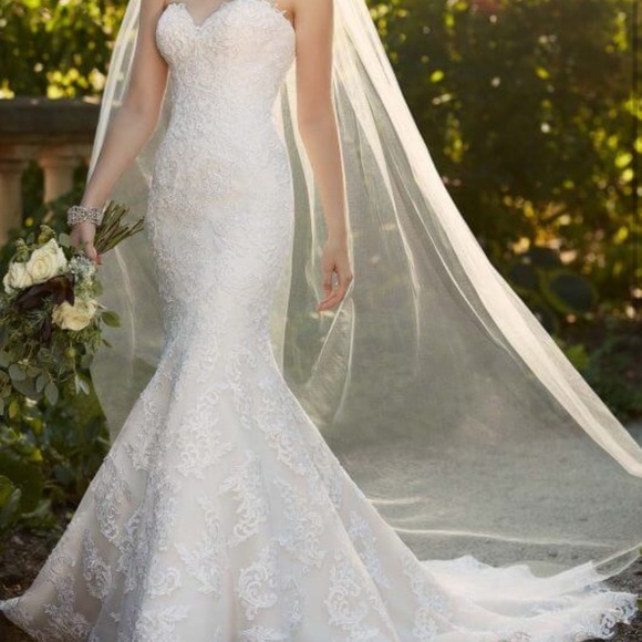 Essenes of Australia wedding dress. Excellent condition. Size 8 in bridal. - Picture 3 of 3